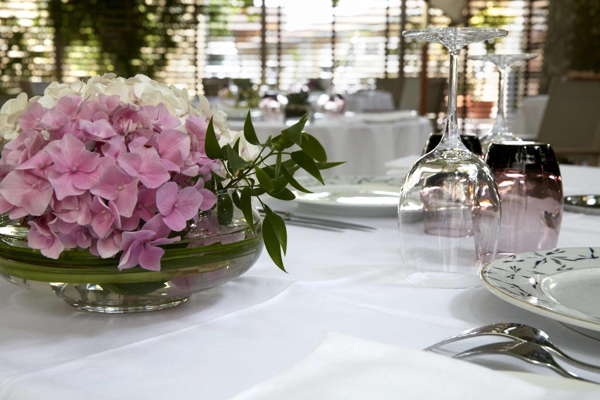 Logis Hotel - Restaurant Maison Claude Darroze Langon  Exteriör bild
