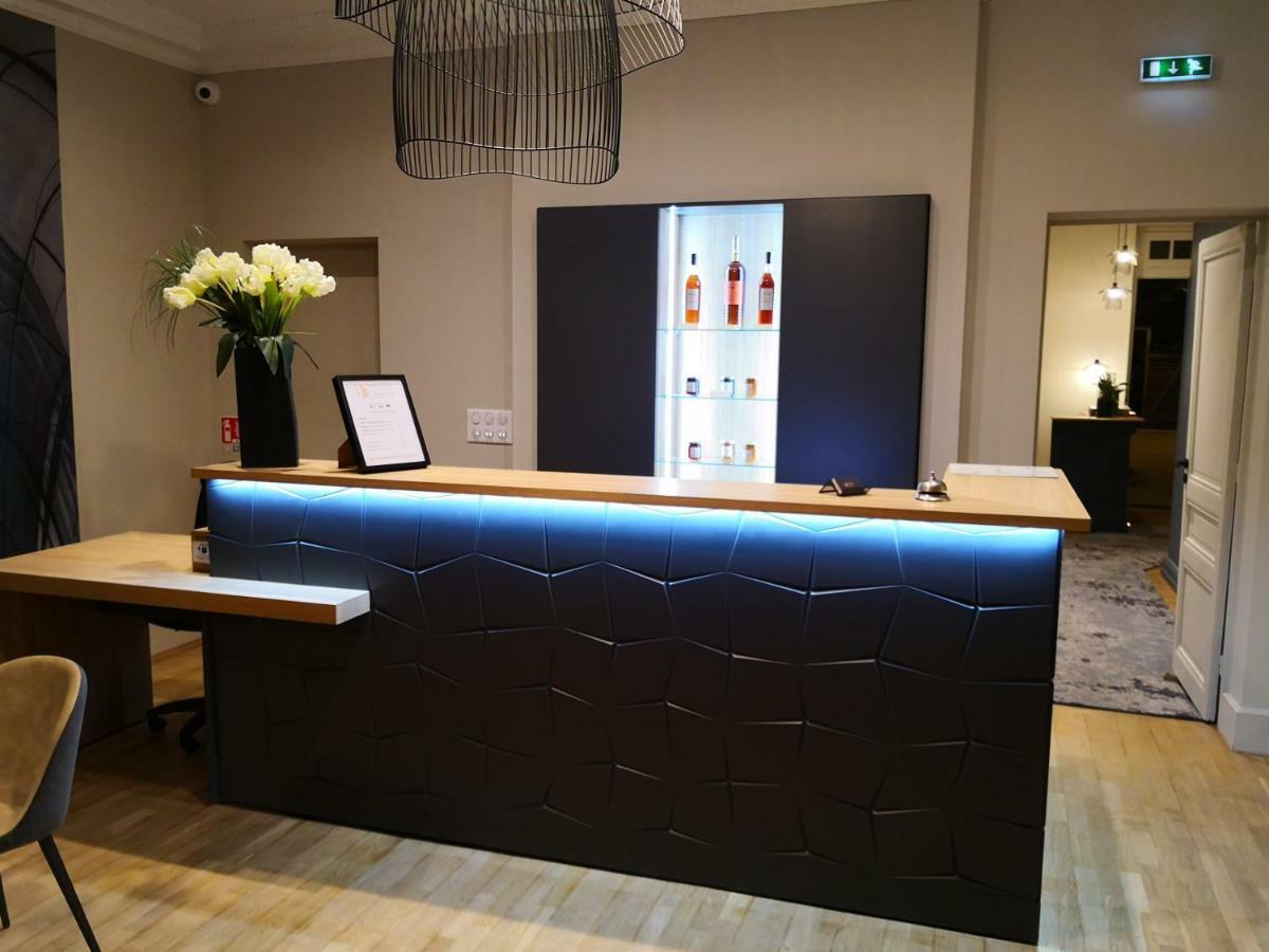 Logis Hotel - Restaurant Maison Claude Darroze Langon  Exteriör bild